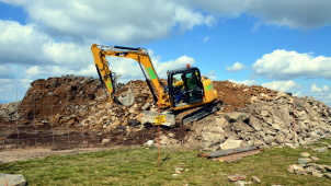 Bagry se zakously do Králického Sněžníku, stavba rozhledny začala