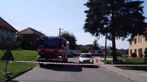 V Dolních Nětčicích došlo k úniku plynu, na místě zasahují hasiči