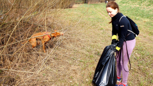 Desítky dobrovolníků v Olomouci uklízí Česko. Podívejte se