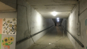 Kabel visící v podchodu na Pionýrské vylekal kolemjdoucí