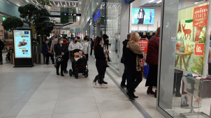 Češi odloží roušky, zůstanou v MHD a zdravotnických zařízeních