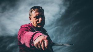 Lupič si z pošty odnesl jen několik tisíc korun