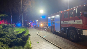 Noční tragédie v Hranicích. V hořícím bytě zemřel muž