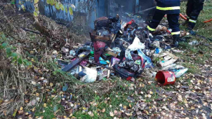 Ve spálené unimobuňce našli mrtvolu seniora