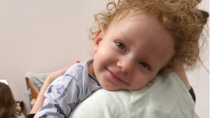 Martínek, trpící vzácnou chorobou, odletěl na léčbu do Francie