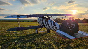 Premiéra na For Model: dvoumetrový model stíhačky létá rychlostí 140 km/h