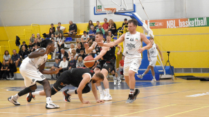 Basketbalisté BK REDSTONE bojovali s Nymburkem