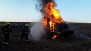 Na Prostějovsku během žní hořel traktor i kombajn