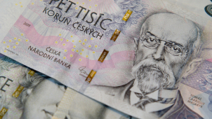 Podvodníci opět obrali seniory o desetitisíce korun