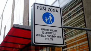 Krásné, ale prázdné kulisy