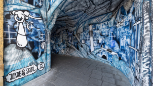 Lomená galerie ožívá dílem vídeňského umělce