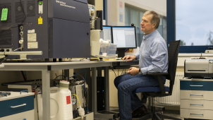 Olomoučtí vědci pomohli rozluštit dědičnou informaci hrachu