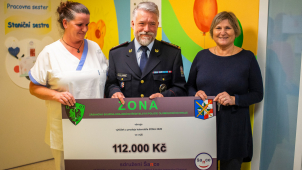 Fakultní nemocnice dostala peníze z prodeje kalendáře policie