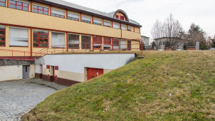 V areálu fakultní nemocnice se chystá další bourání