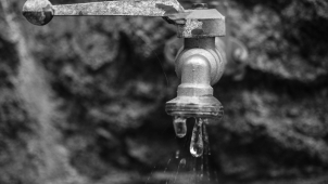 Přerované platí od května za vodu méně