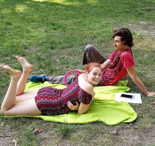 Už zítra venku sundáme roušky!