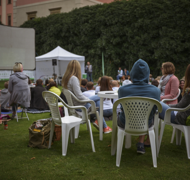 Zaparkuj láká na pestré léto v parcích, s filmy i hudbou
