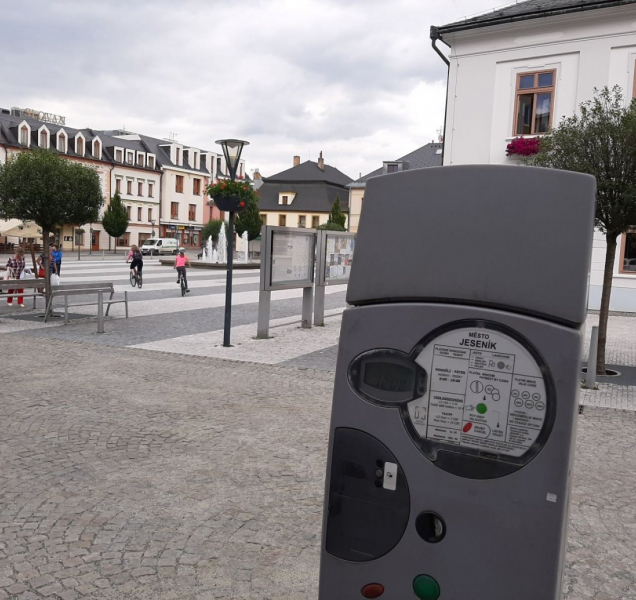 Jeseník čeká nové parkovací automaty a změní ceník parkovného