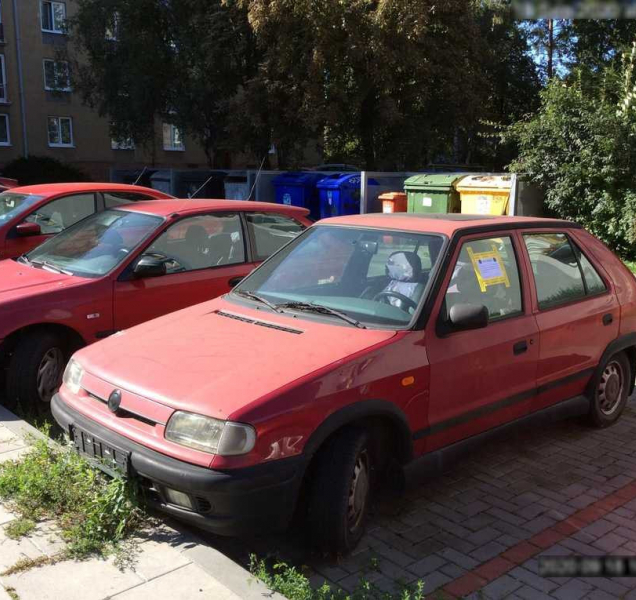 Autovraků v olomouckých ulicích pomalu ubývá, díky novele zákona