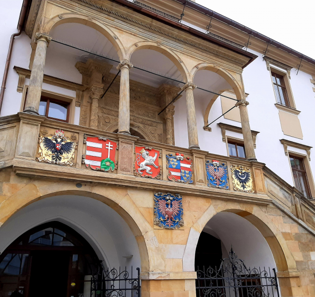 Erby se dočkaly renovace, opravená radnice hýří barvami