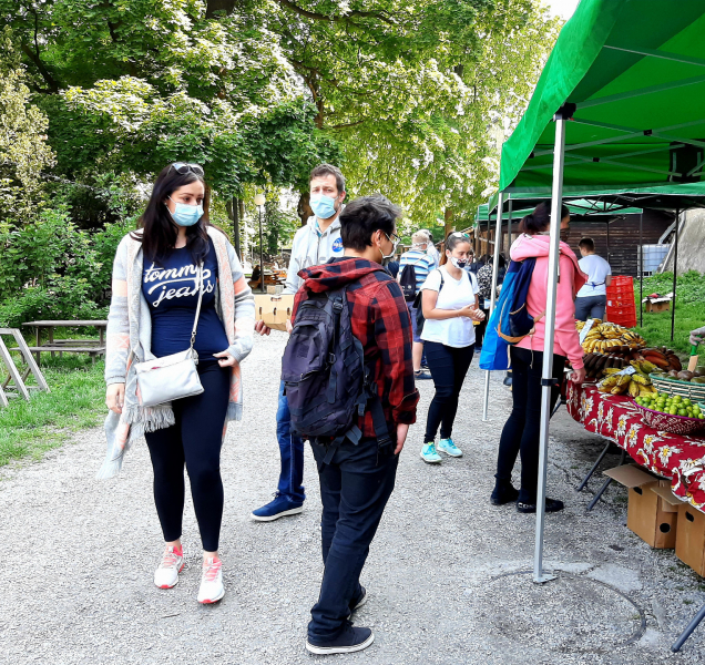 Kraj má zájem o linku na výrobu roušek