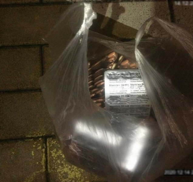 Dívka na zemi v Olomouci našla léky určené k léčbě Alzheimera