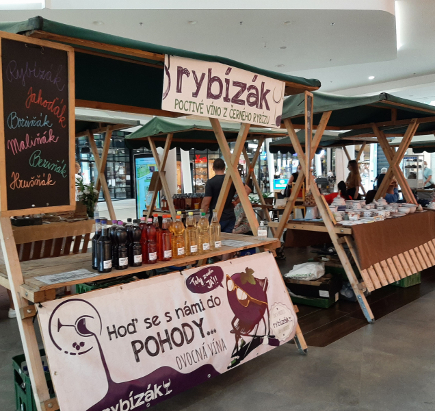 Šantovské trhy lákají na produkty regionálních trhovců