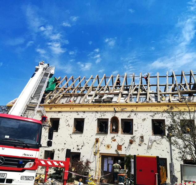 Krajští hasiči se po 15 dnech vracejí domů z Moravské Nové Vsi