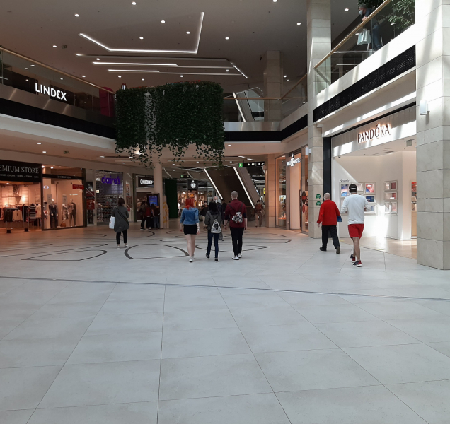 Výprodeje ještě nezačaly, krade se ale pořád