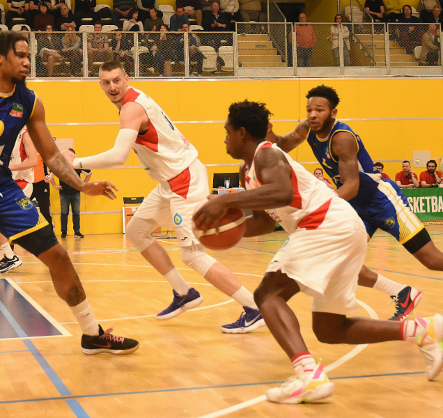 BK REDSTONE jede do Děčína pro razítko