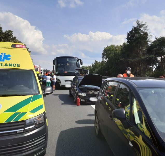 U Mohelnice boural autobus s dětmi