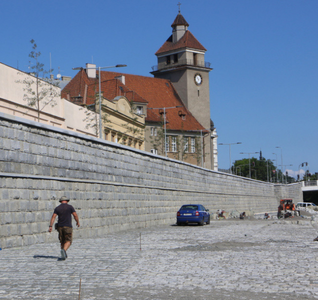 Procházky, koncerty i zmrzlina: náplavka se už brzy otevře