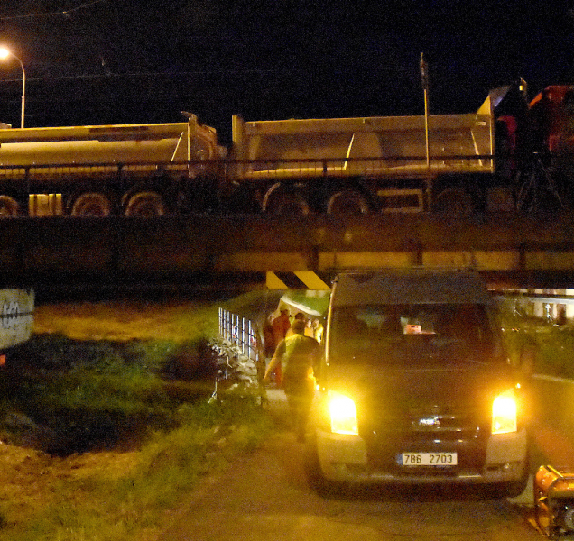 Most v Hodolanské ulici prošel zátěžovou zkouškou