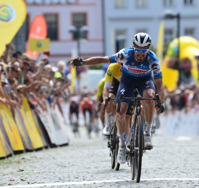 Alaphilippe obstaral vítěznou tečku