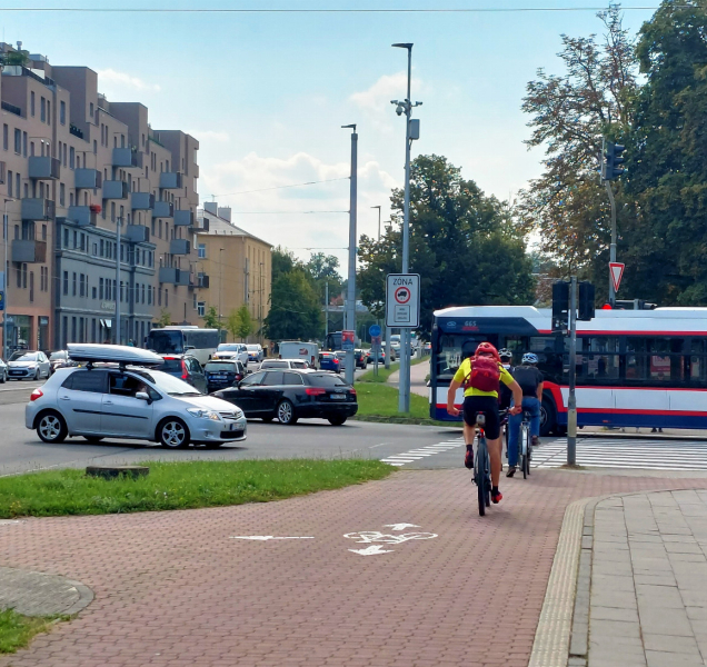 Proč je v Olomouci na konci léta tolik oprav silnic současně?