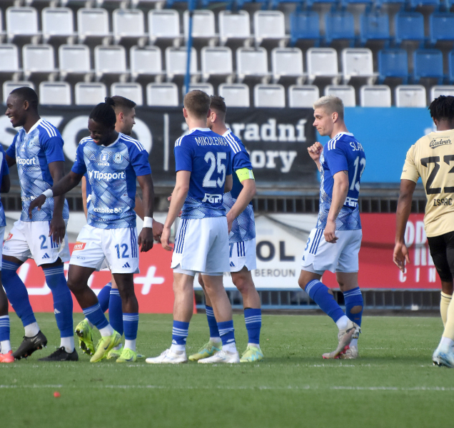 Sigma dala Dynamu trojku, je v první šestce