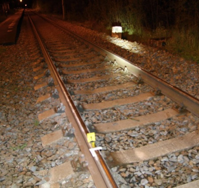 Policie pátrá po pachatelích, kteří chtěli vykolejit vlak