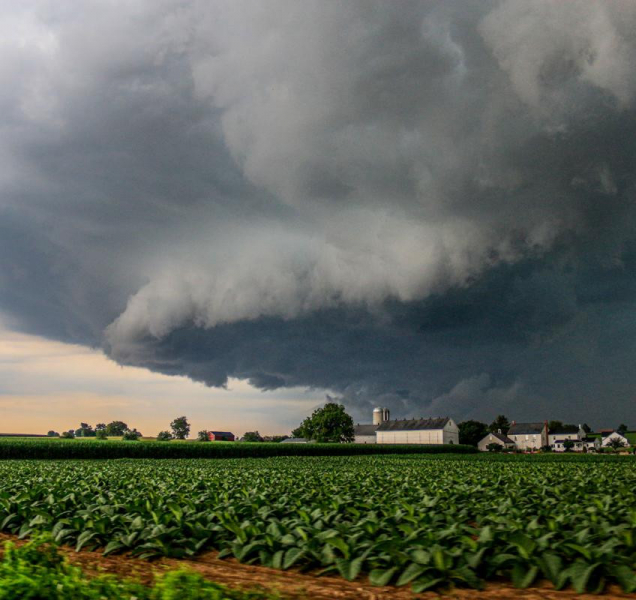 Schovejte se, na Olomouc míří poměrně silná bouřka
