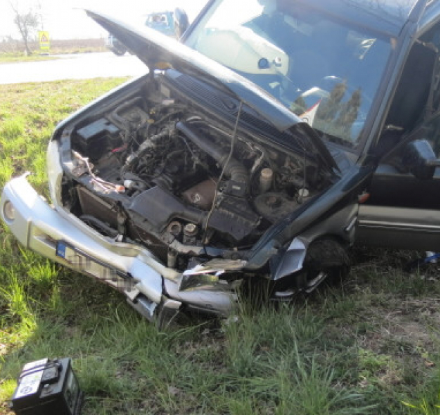 U Předmostí se čelně střetla dvě auta, zranění jsou lehčí