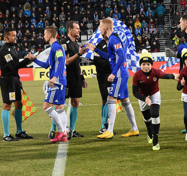 Fotbal chystá restart, může se začít trénovat