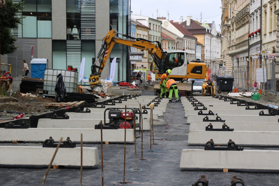 Rekonstrukce 8. května pokračuje podle plánu