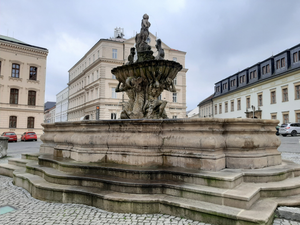 Historie olomouckých kašen: Kašna Tritonů