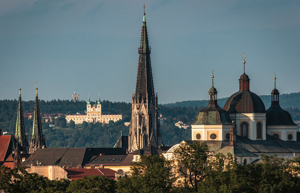 Muzikály, historický průvod, jarmark a vyhlídky z nejvyšších věží