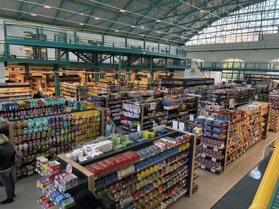 Supermarket Senimo se po rekonstrukci znovu otvírá