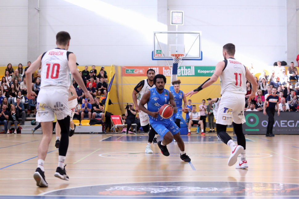 První zápas o bronz hraje BK Olomoucko v Děčíně