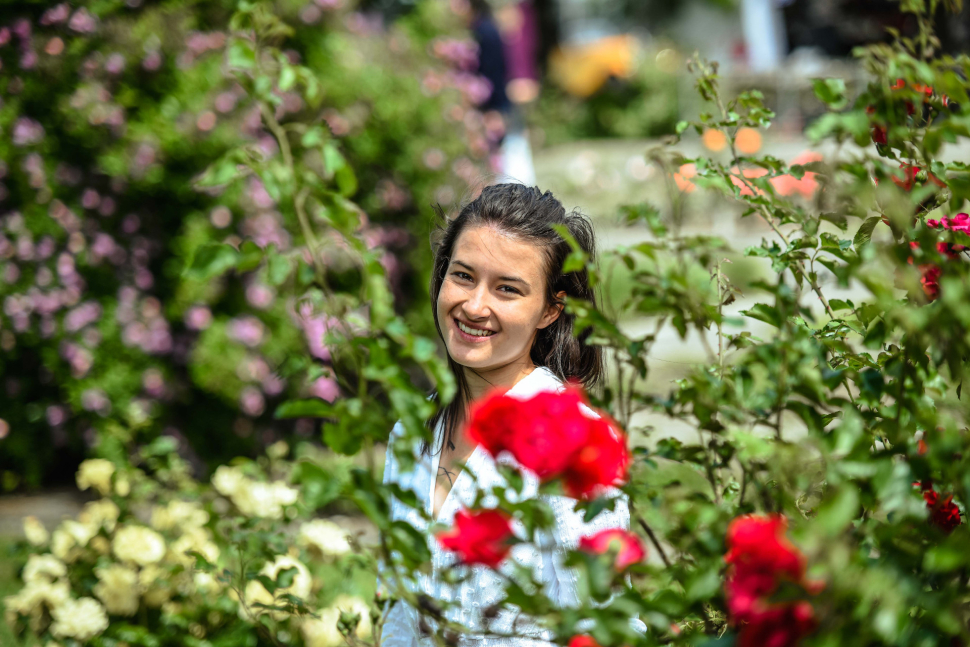 Vyznání růžím oslaví století první české odrůdy popínavých růží
