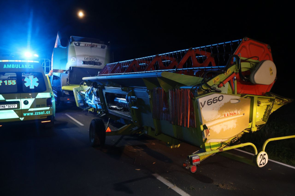 Řidič nepřežil střet s kombajnem