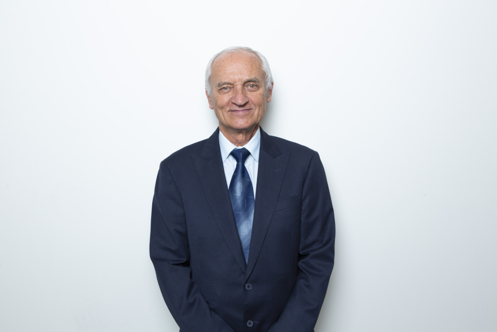 Lumír Hanuš: Řada lékařů se konopí bojí, přitom je univerzální lék