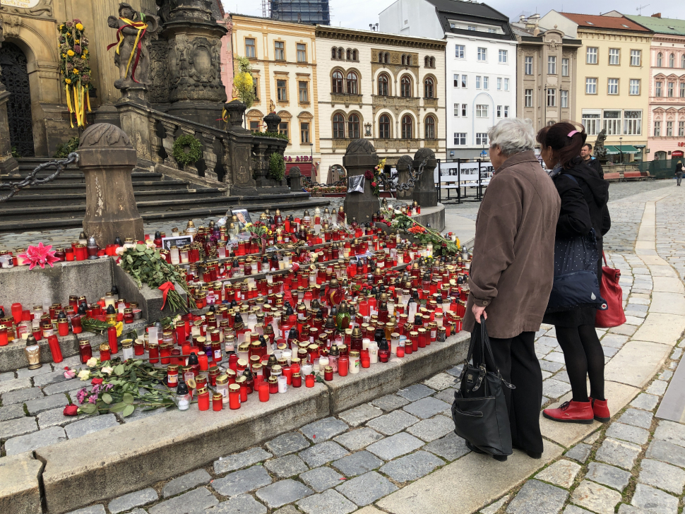 S Božským Kájou se lidé loučí i v Olomouci