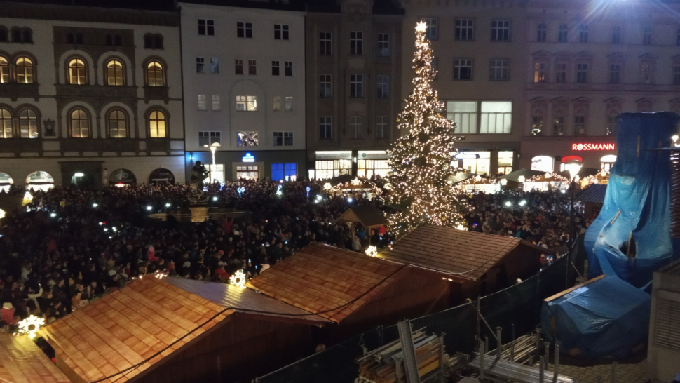 Křovínek rozsvítil olomoucké Horní náměstí